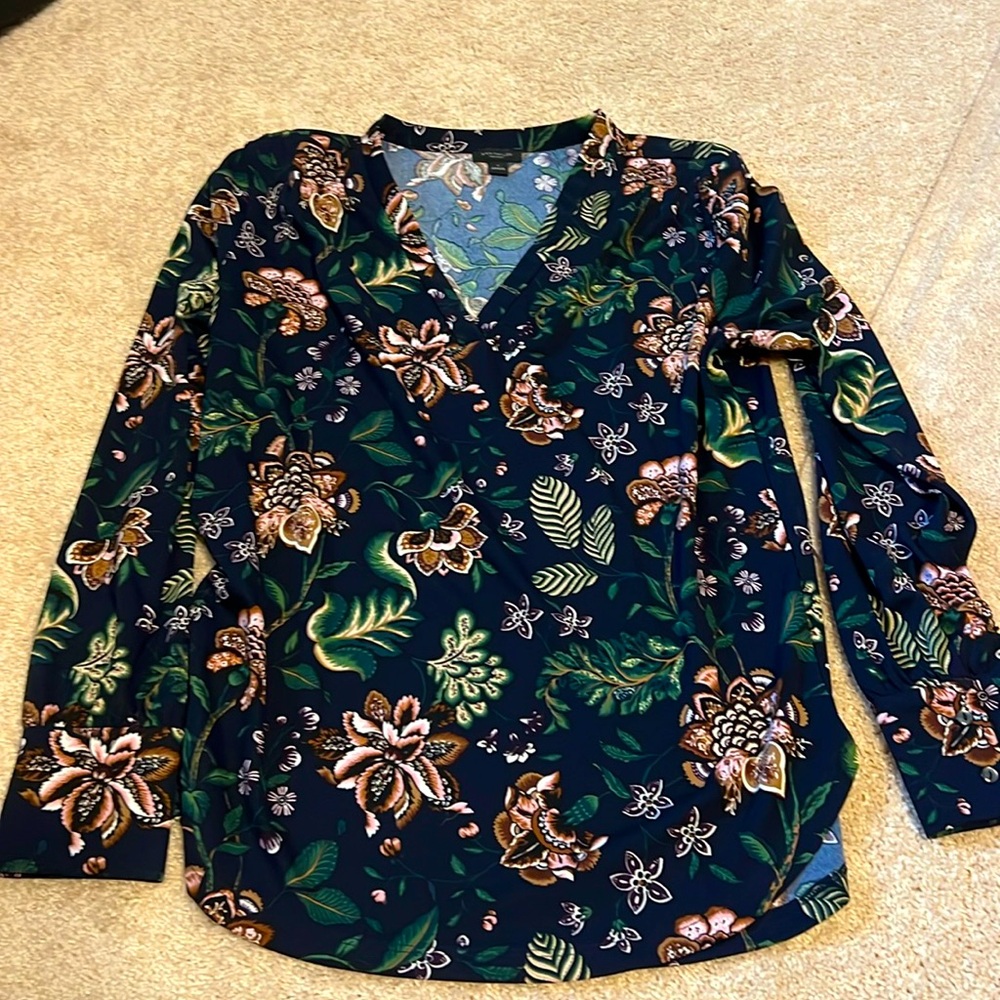 Ann Taylor Navy V-Neck Blouse Size S